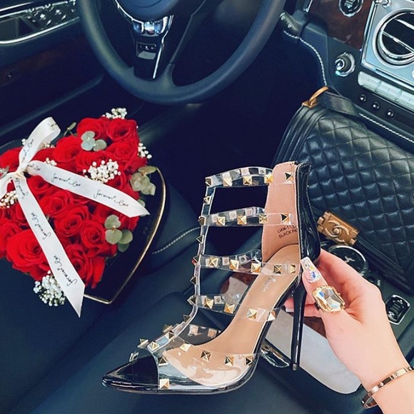 Black pointed studded heel - Picture 3 of 6